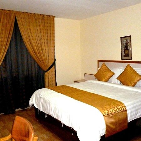Mansour Plaza Hotel Apartments Dammam Room photo